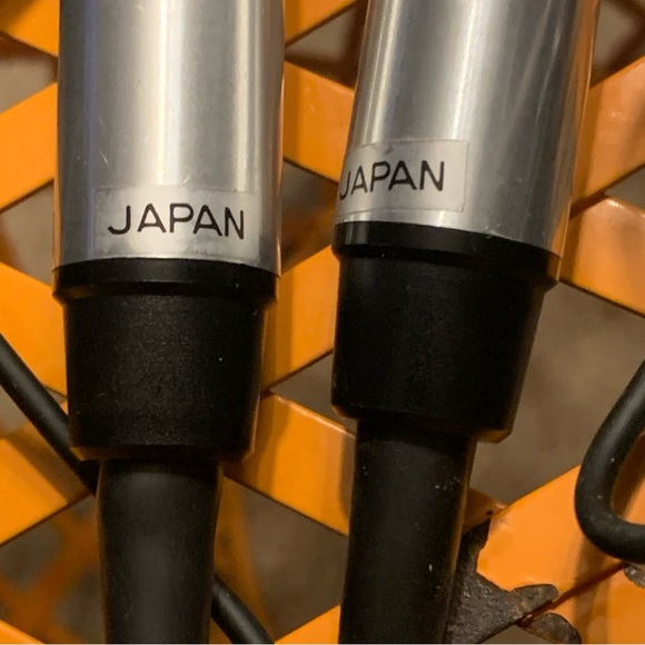 2 Vintage RARE Numark UD 9500 Dynamic Microphone Japan - Picture 4 of 8